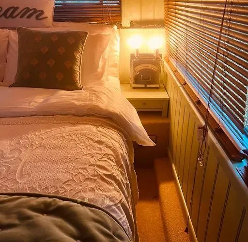 公寓 The Bus In The Woods *